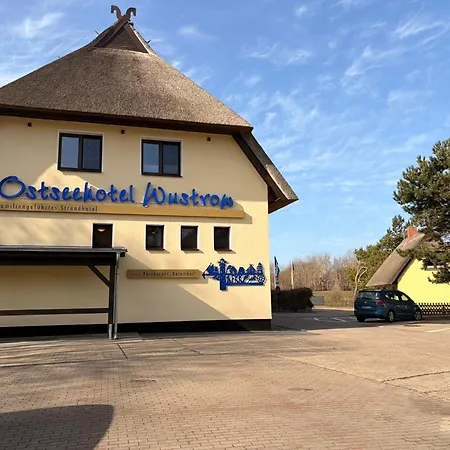 Achtern Diek * Wustrow (Fischland)